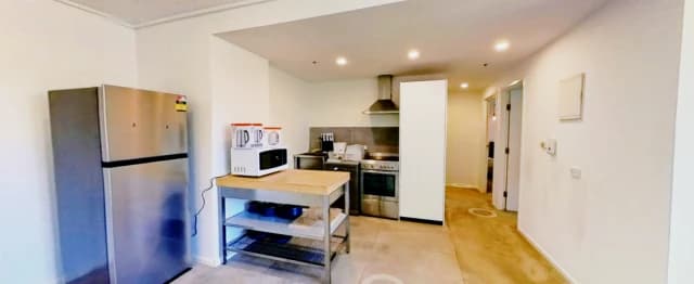 2 Bed 1 Bath - Master Room