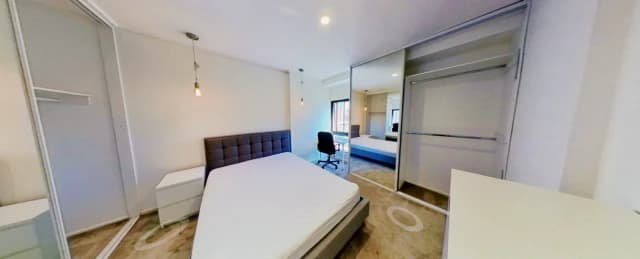 2 Bed 1 Bath - Master Room