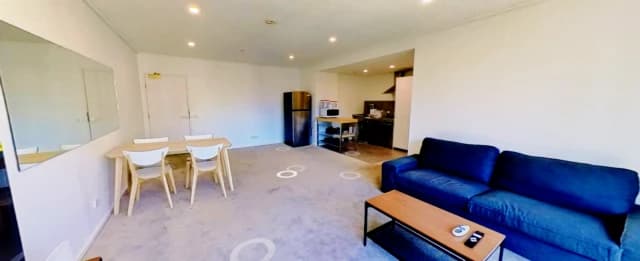 2 Bed 1 Bath - Master Room