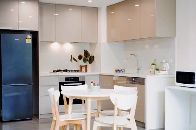 3 bed 2 baths