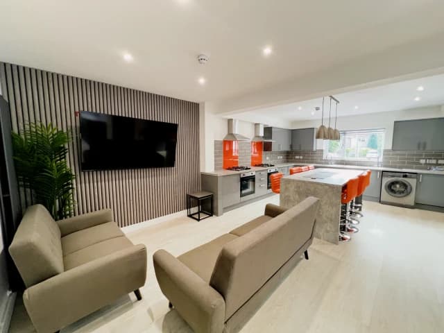 180 Charter Avenue image