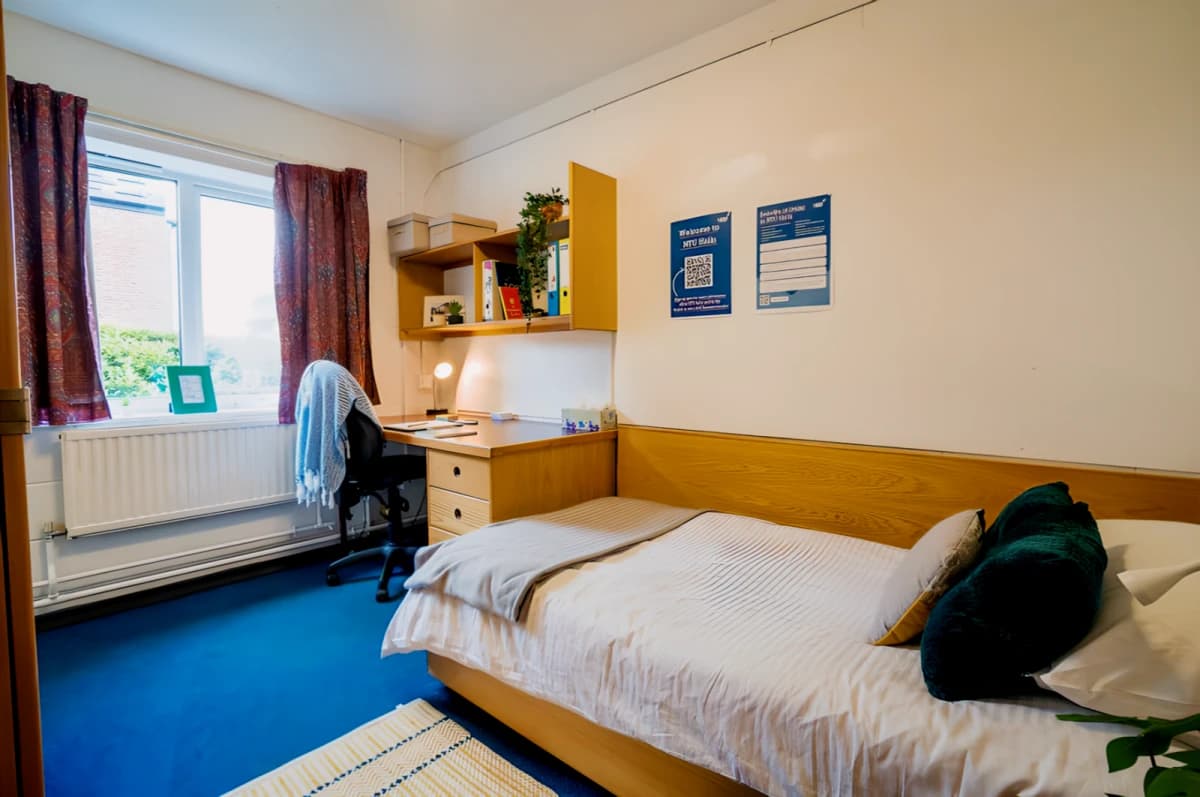 Standard Ensuite