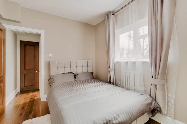 2 Bed 2 Bath, Second Floor Flat, 92
