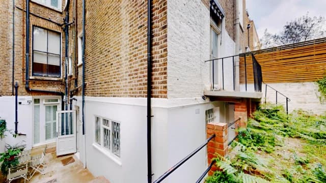 1 Bed 1 Bath, Flat 1b, 185