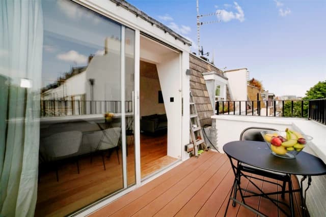 2 Bed 1 Bath, Penthouse, 73