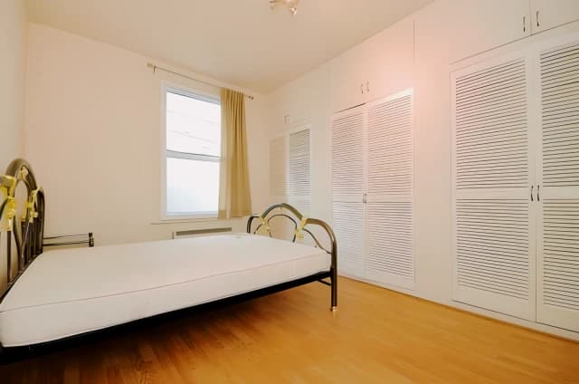2 Bed 1 Bath, Top Floor Flat, 30