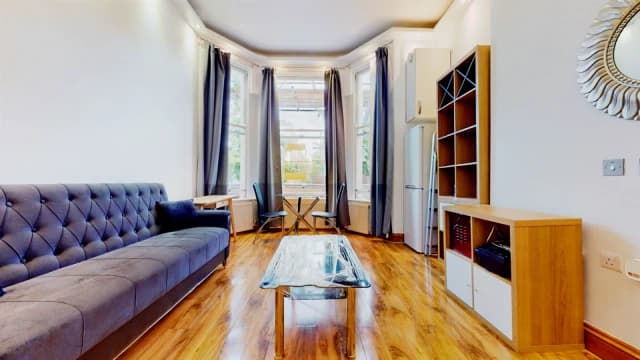 1 Bed 1 Bath, Flat 4, 62-64
