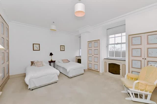 5 Bed 3 Bath, Flat 58, Abbey Lodge