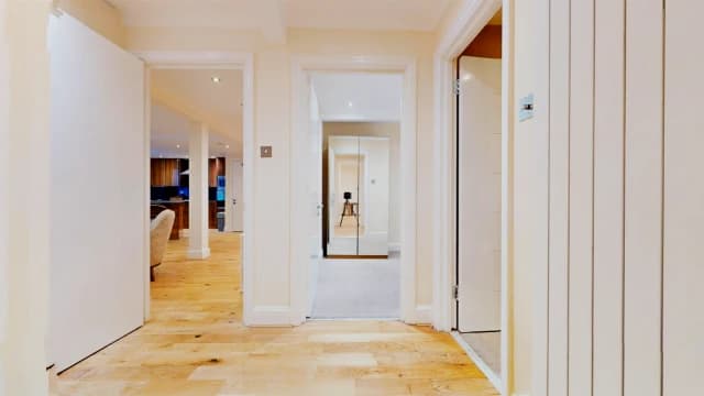 3 Bed 2 Bath, Flat 3, 20