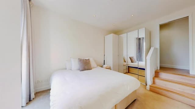 2 Bed 2 Bath, Flat 27 Matiere Place, 35-37