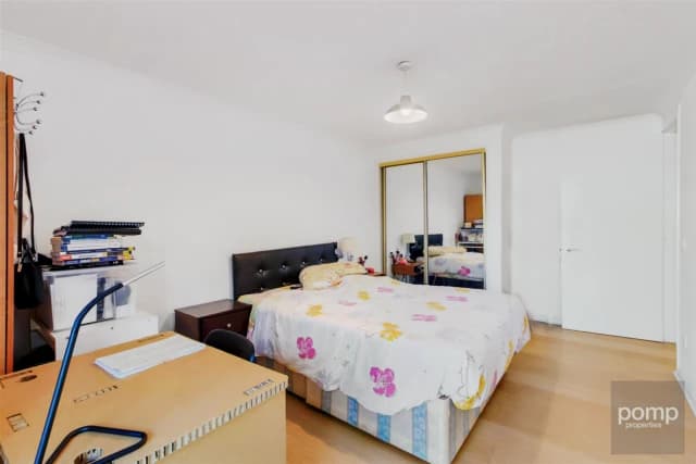 2 Bed 1 Bath, 38 Savoy Court, 245