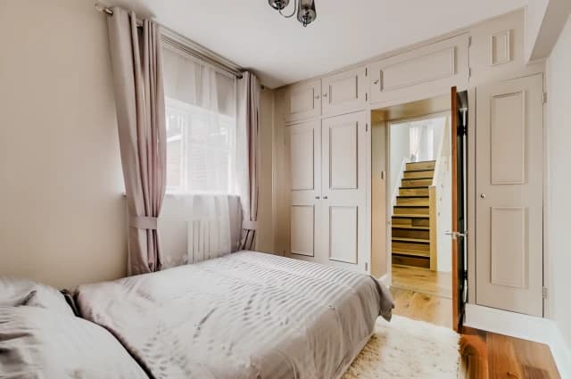 2 Bed 2 Bath, Second Floor Flat, 92