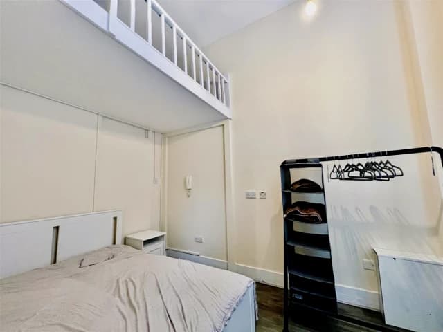 1 Bed 1 Bath, Flat 9, 149