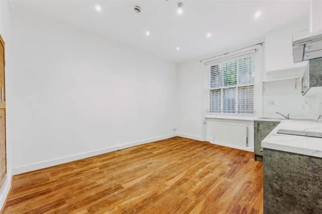 Studio, Flat 1, 20