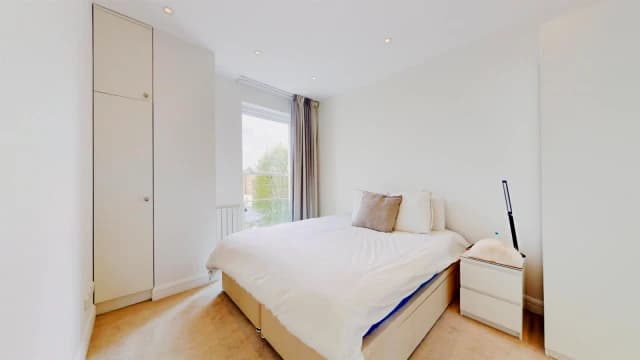 2 Bed 2 Bath, Flat 27 Matiere Place, 35-37
