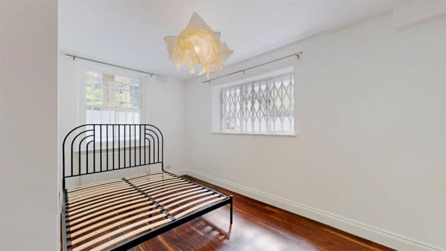 1 Bed 1 Bath, Flat 1b, 185