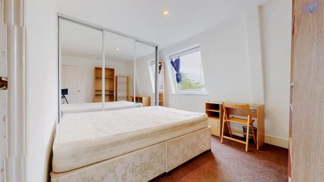 3 Bed 1 Bath, Flat A Rupert House, 52-53