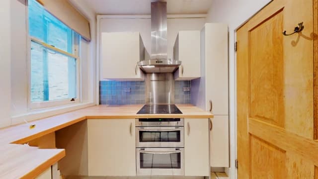 1 Bed 1 Bath, Flat D, 25
