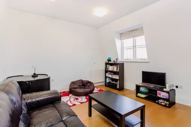 2 Bed 1 Bath, Flat 5, 5