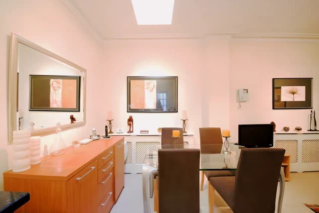 2 Bed 1 Bath, Flat 2, 9