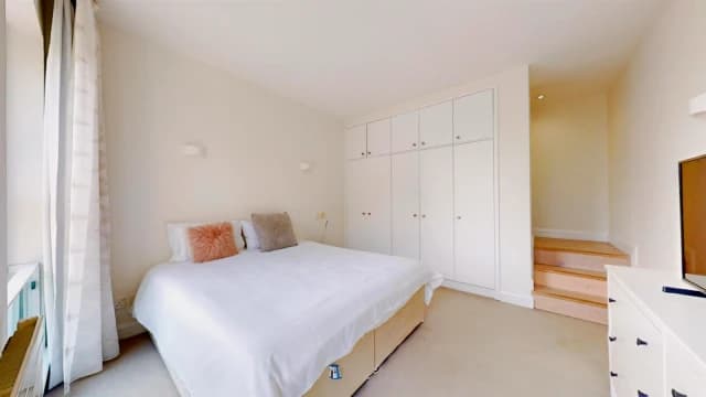 2 Bed 2 Bath, Flat 27 Matiere Place, 35-37