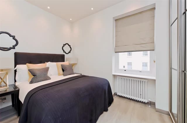 Studio, Flat 9, 58