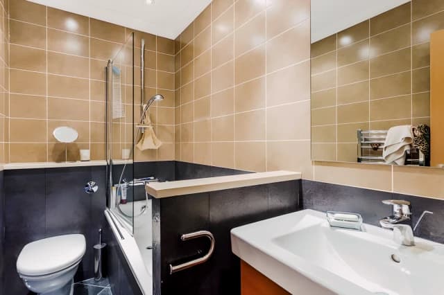 2 Bed 1 Bath, Flat 5, 5