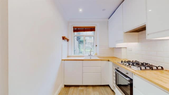 2 Bed 1 Bath, Flat 1, 21