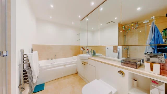 2 Bed 2 Bath, Flat 27 Matiere Place, 35-37