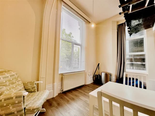 1 Bed 1 Bath, Flat 9, 149