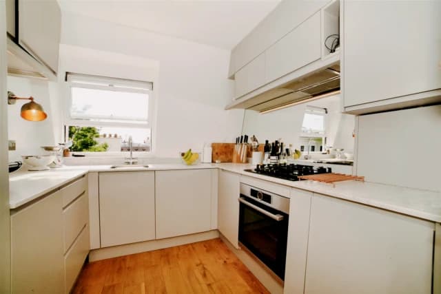 2 Bed 1 Bath, Penthouse, 73