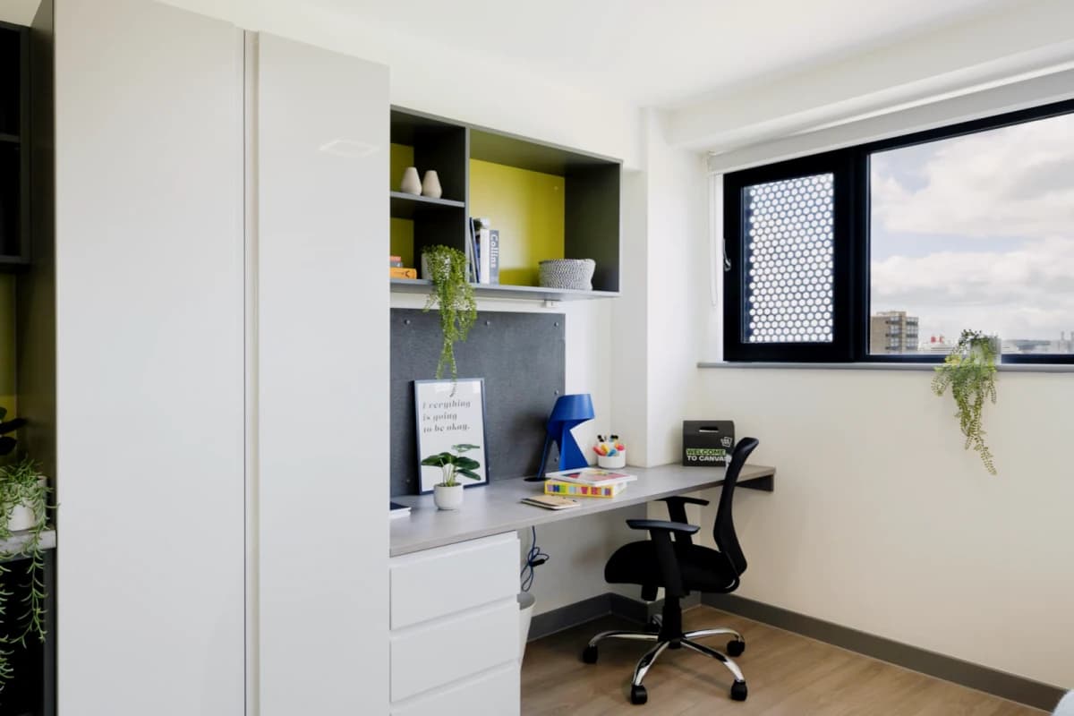 Canvas Capital House image