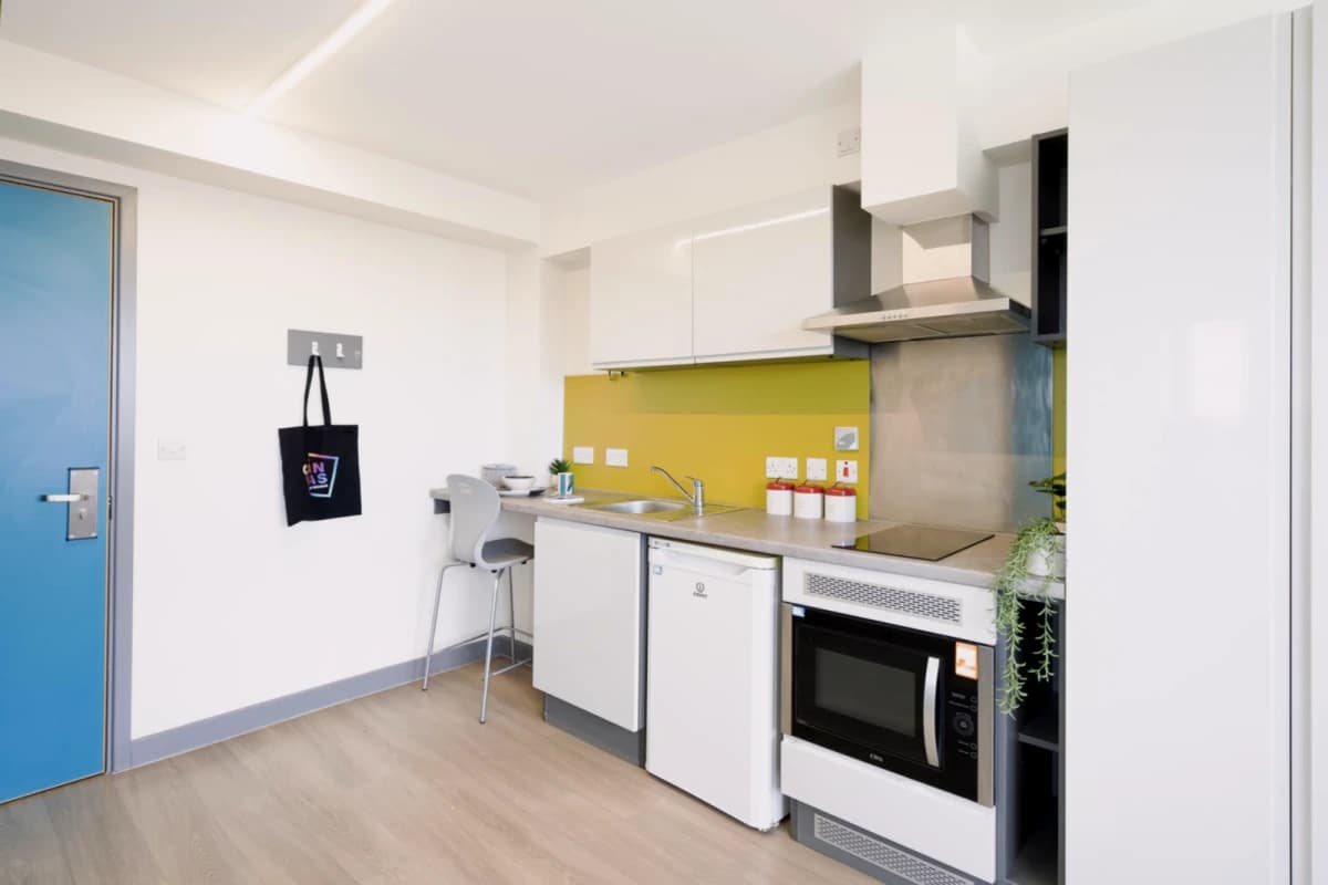 Canvas Capital House image