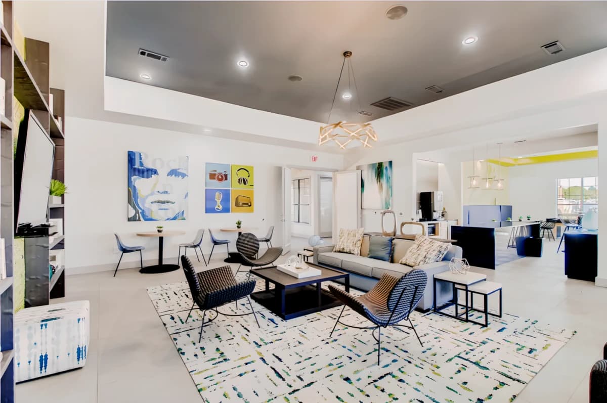 Midtown 905 in Denton image
