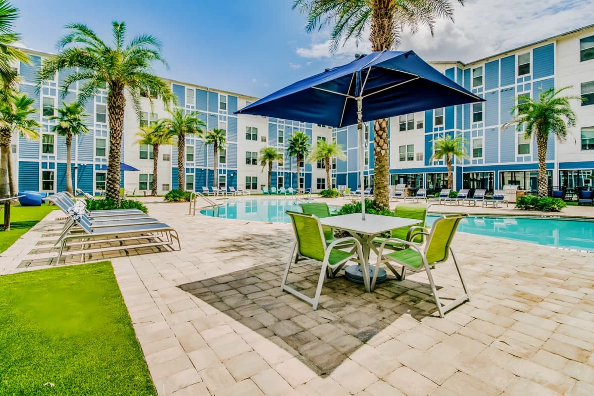 Outdoor Features