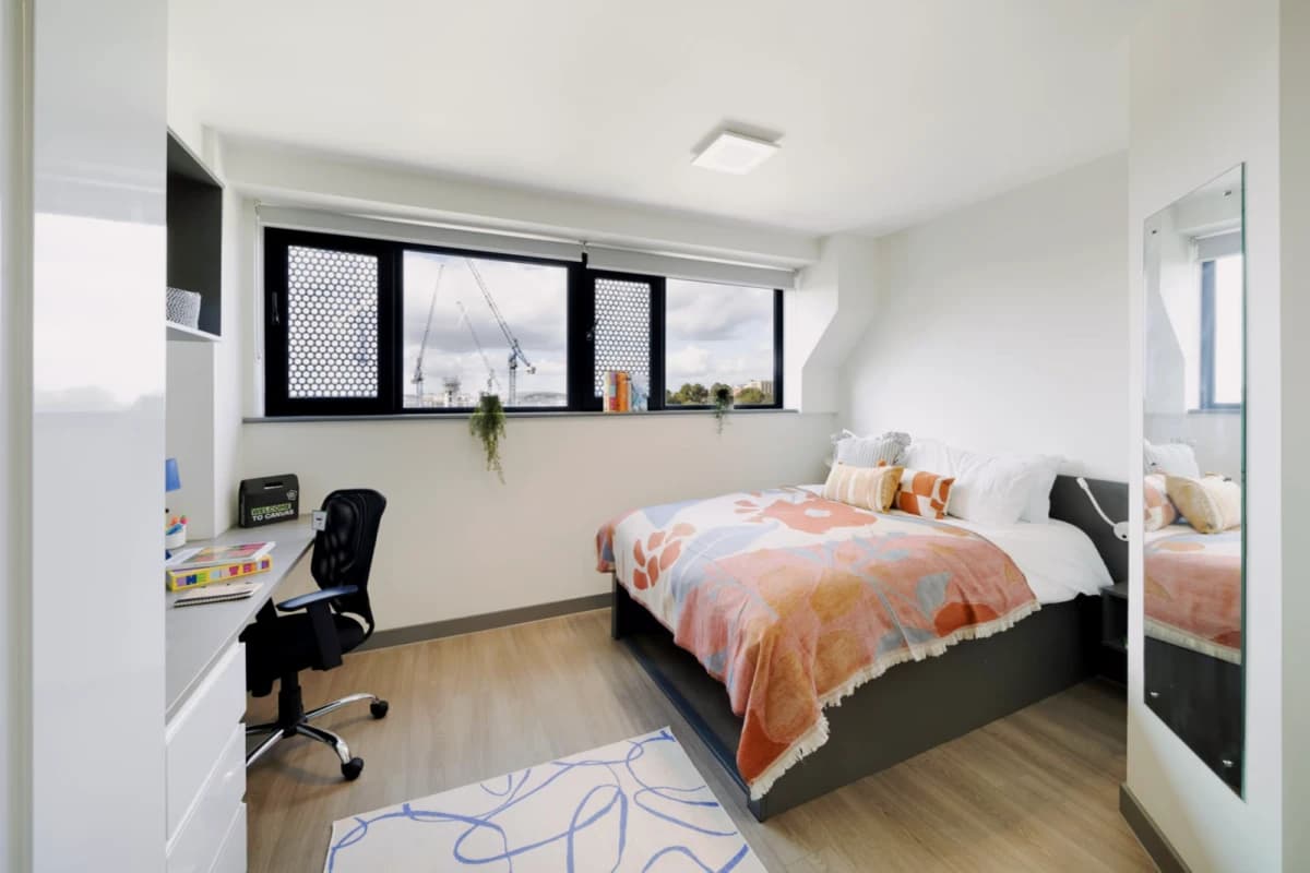 Canvas Capital House image