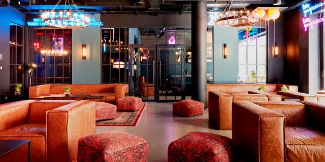 Dandi Battersea image