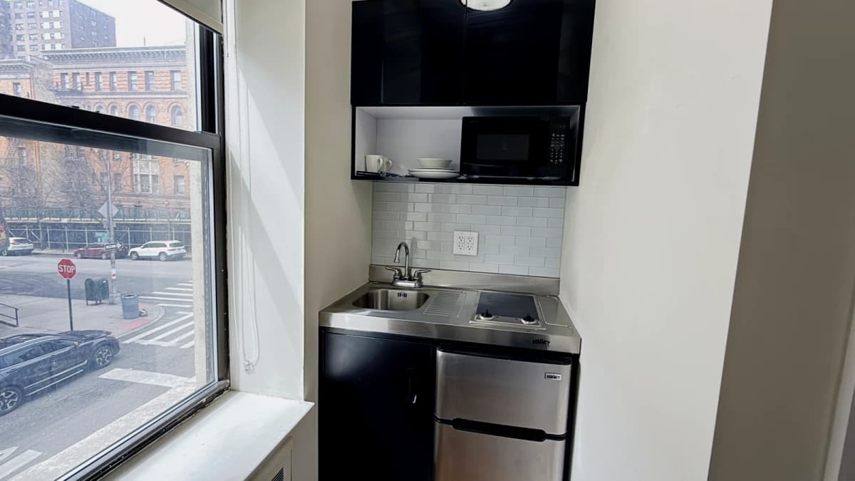 Central Park Apartments NYC image
