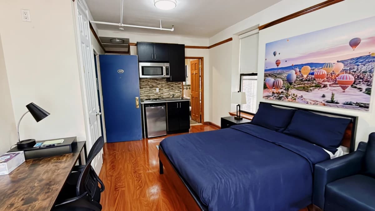 Central Park Apartments NYC image