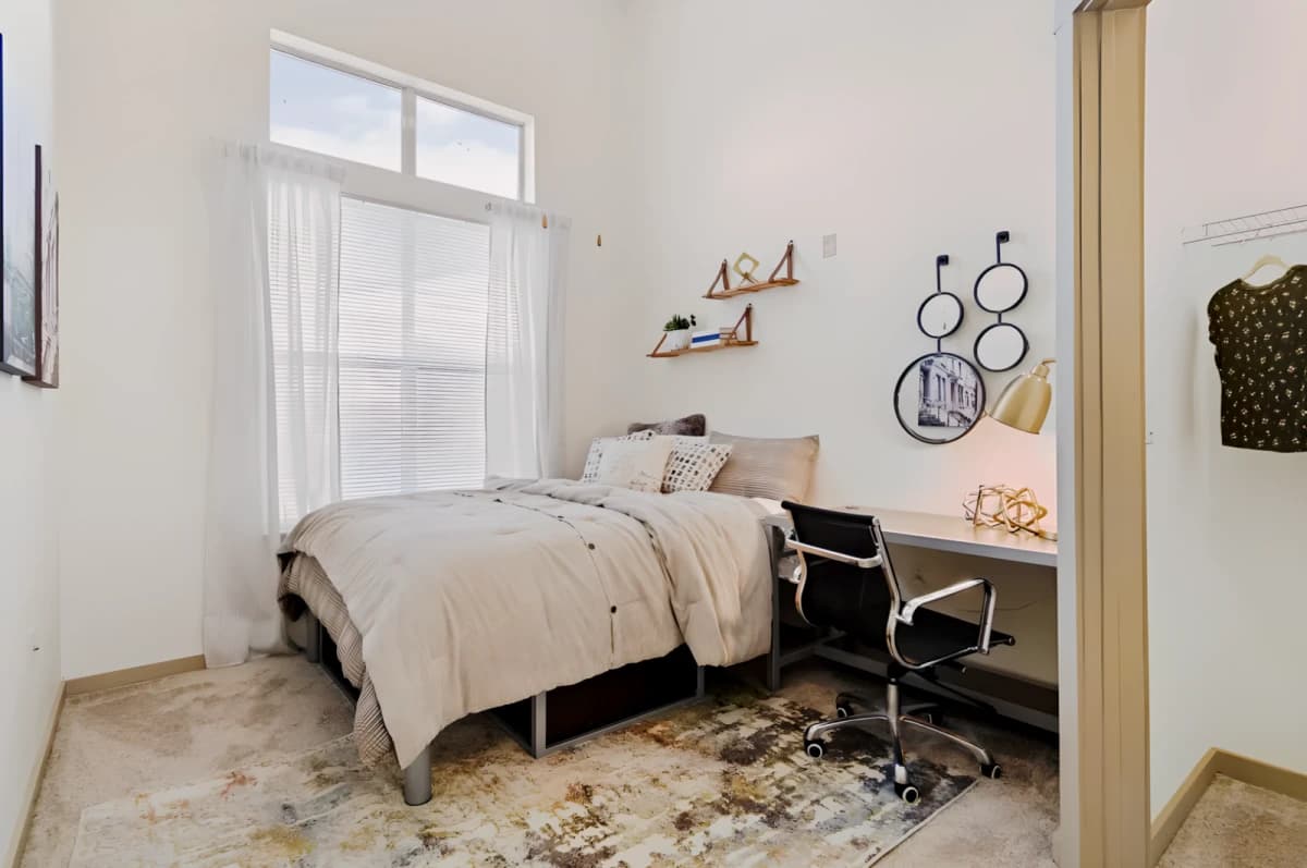 2 Bed 2 Bath B1
