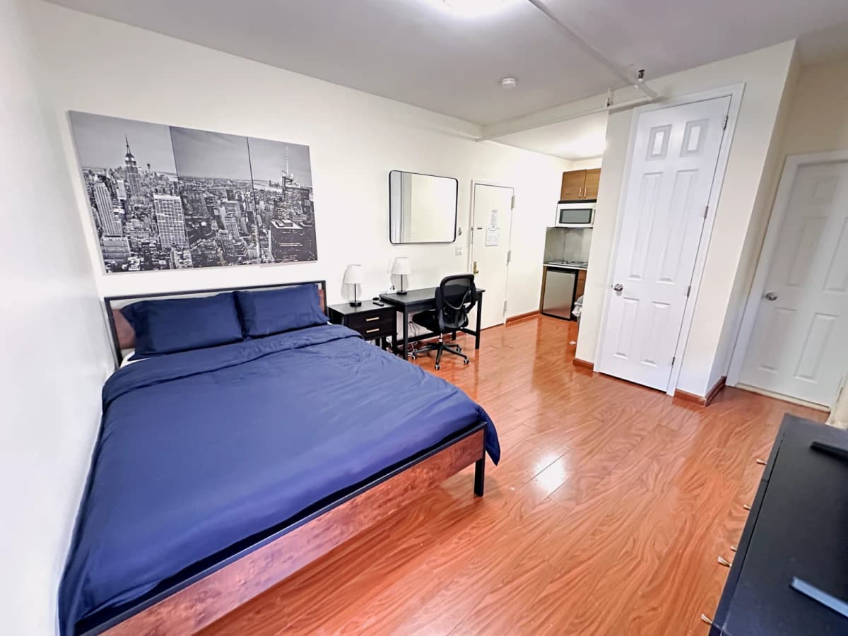 Central Park Apartments NYC image