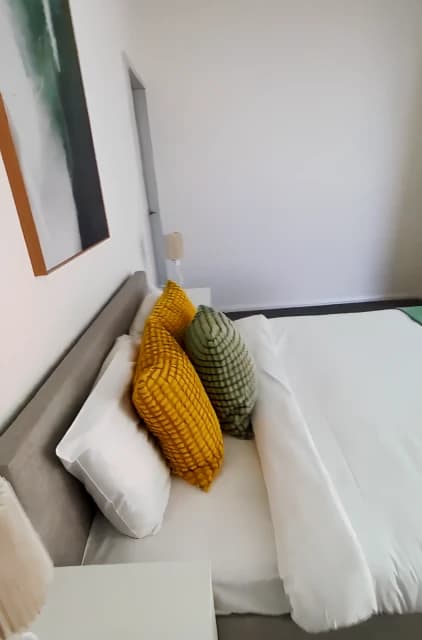 2 bed 2 bath-15l