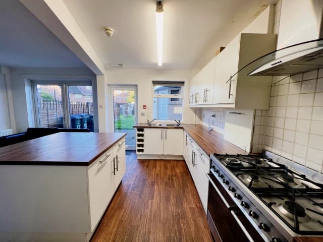 56 Centenary Road image