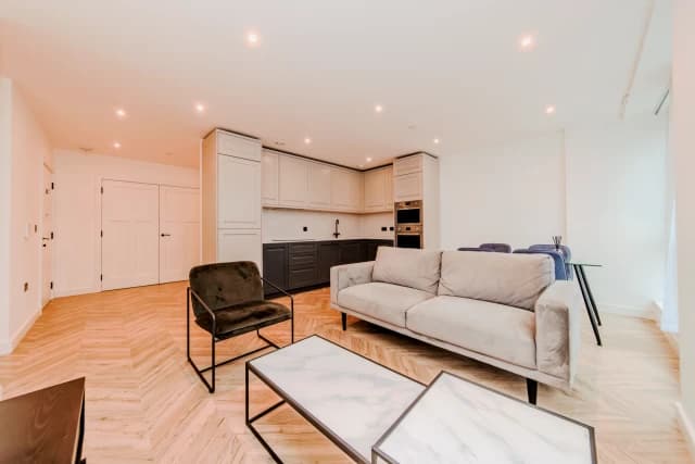 2 Bedroom 2 Bathroom Flat 84