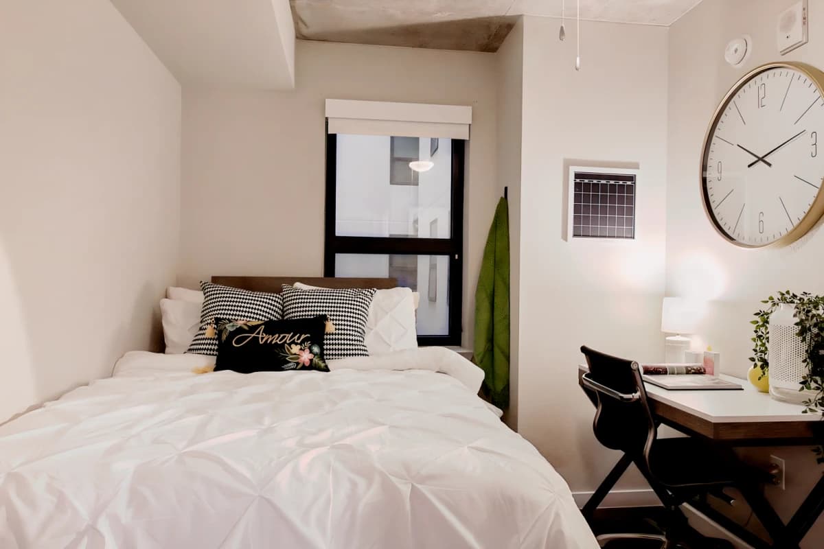 2 Bed  / 1 Bath