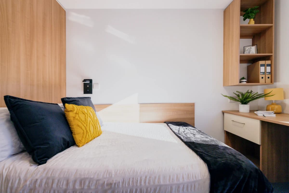 5 Bed Ensuite - First Floor