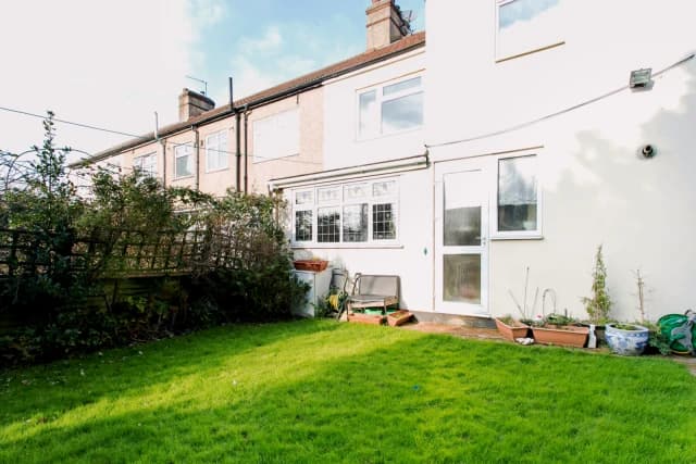 house in Ilford image 3