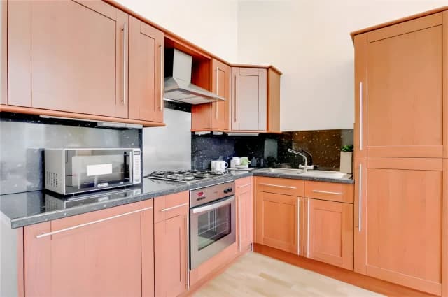 1 Bed 1 Bath, Flat 3, 9