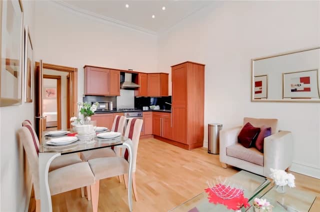 1 Bed 1 Bath, Flat 3, 9