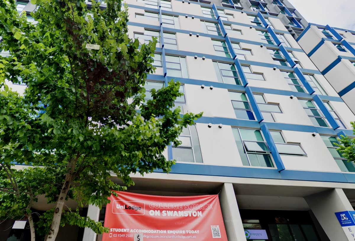 Student Living - 800 Swanston